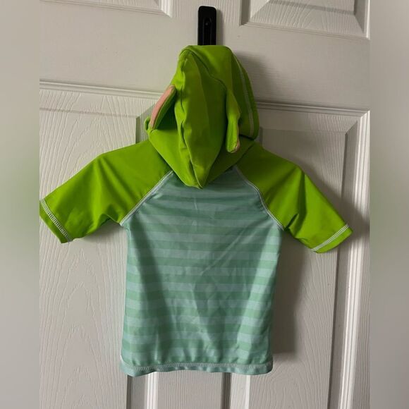 Star Wars Child Rash Guard for Baby – The Mandalorian Size 12-18months - Picture 2 of 7